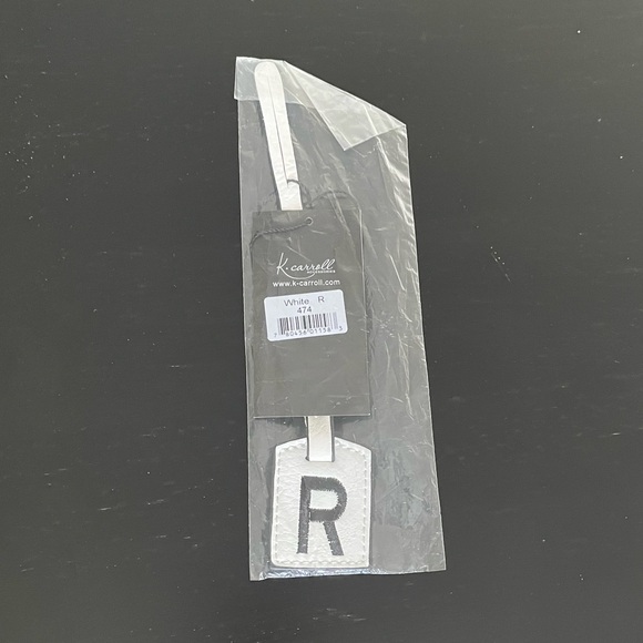NWT “K•Carroll” Bag Tag, Monogram Letter "R" White Bag Tag with "Black" Letter - Picture 3 of 6